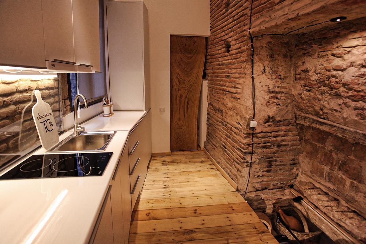 Ethno House Tg Apartment Tbilisi Bagian luar foto